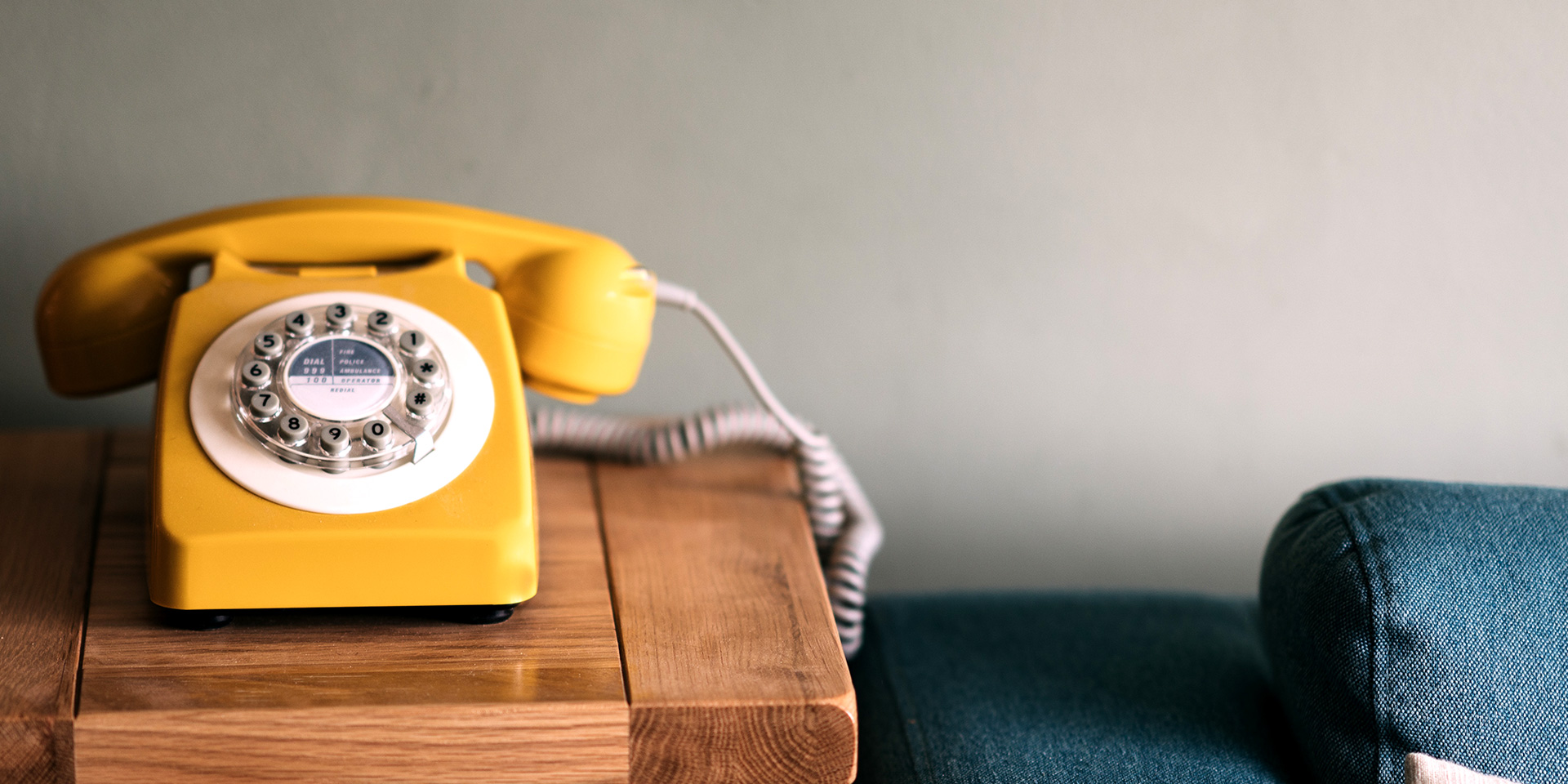 Contactează-ne - photo by Annie Spratt on Unsplash